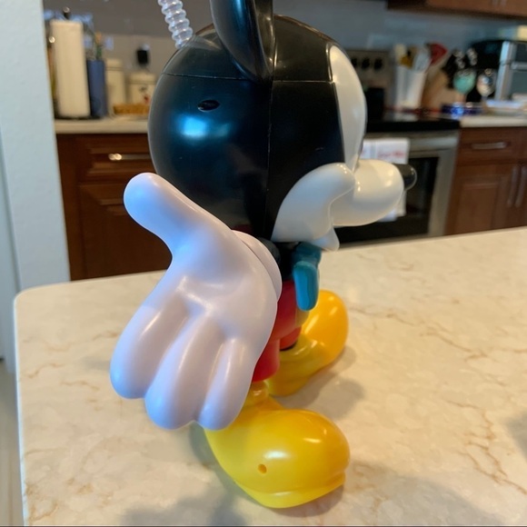 Mickey Mouse 90th Anniversary Sippy Cup NEW - Picture 3 of 4